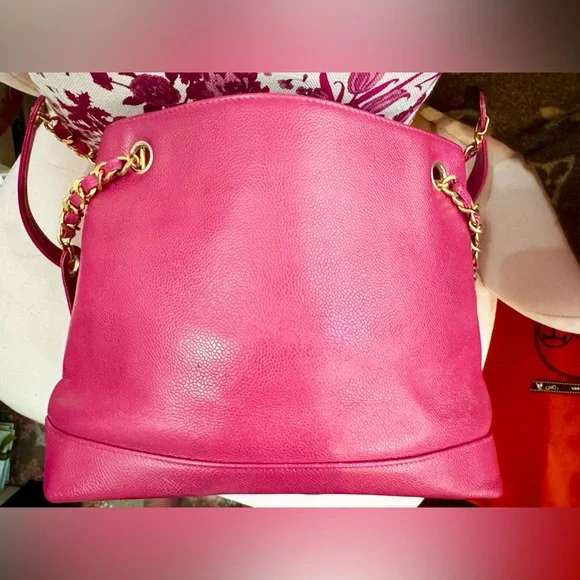Chanel Raspberry Caviar Tote - Picture 4 of 14